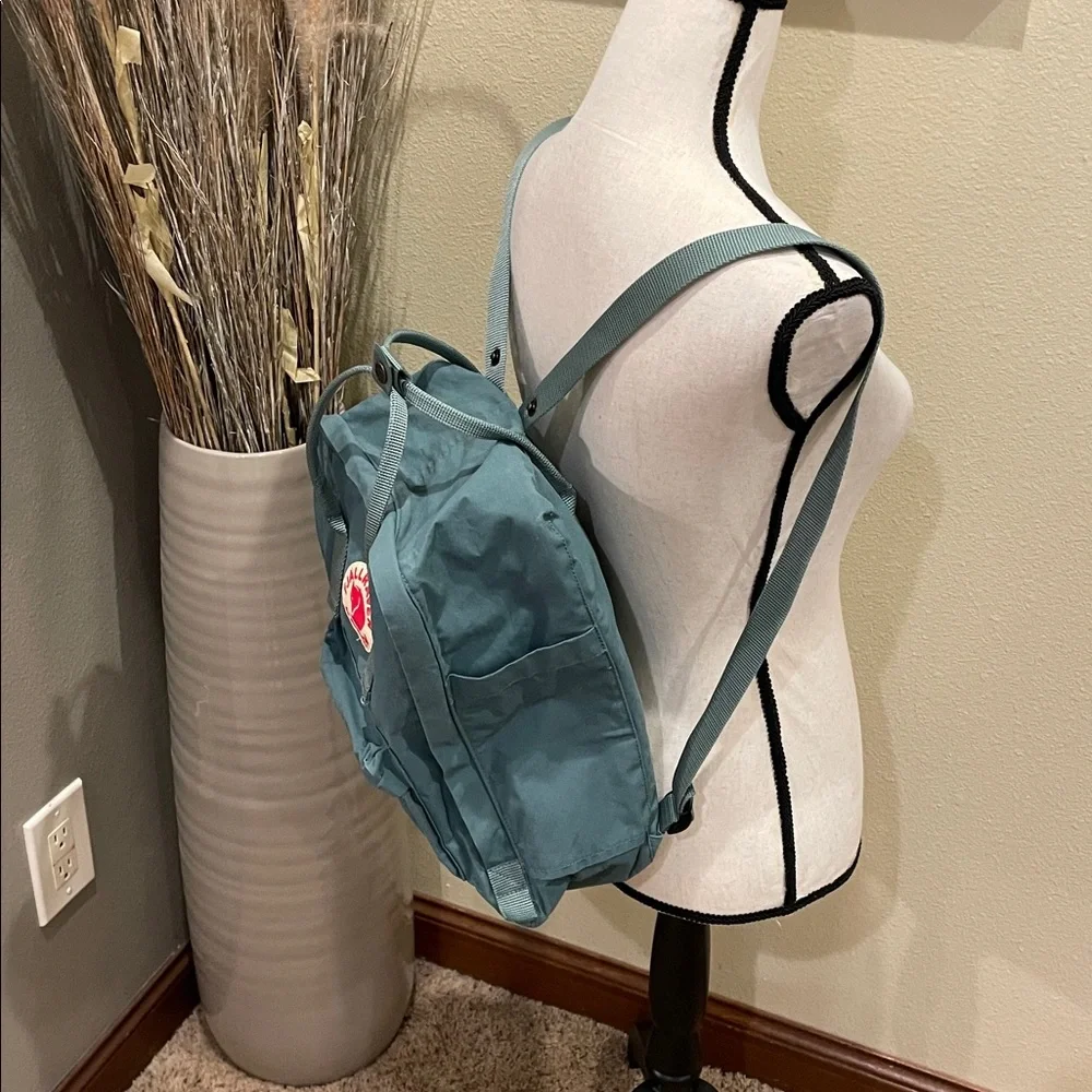 Fjallraven Kanken Frost Green Backpack - Picture 5 of 16